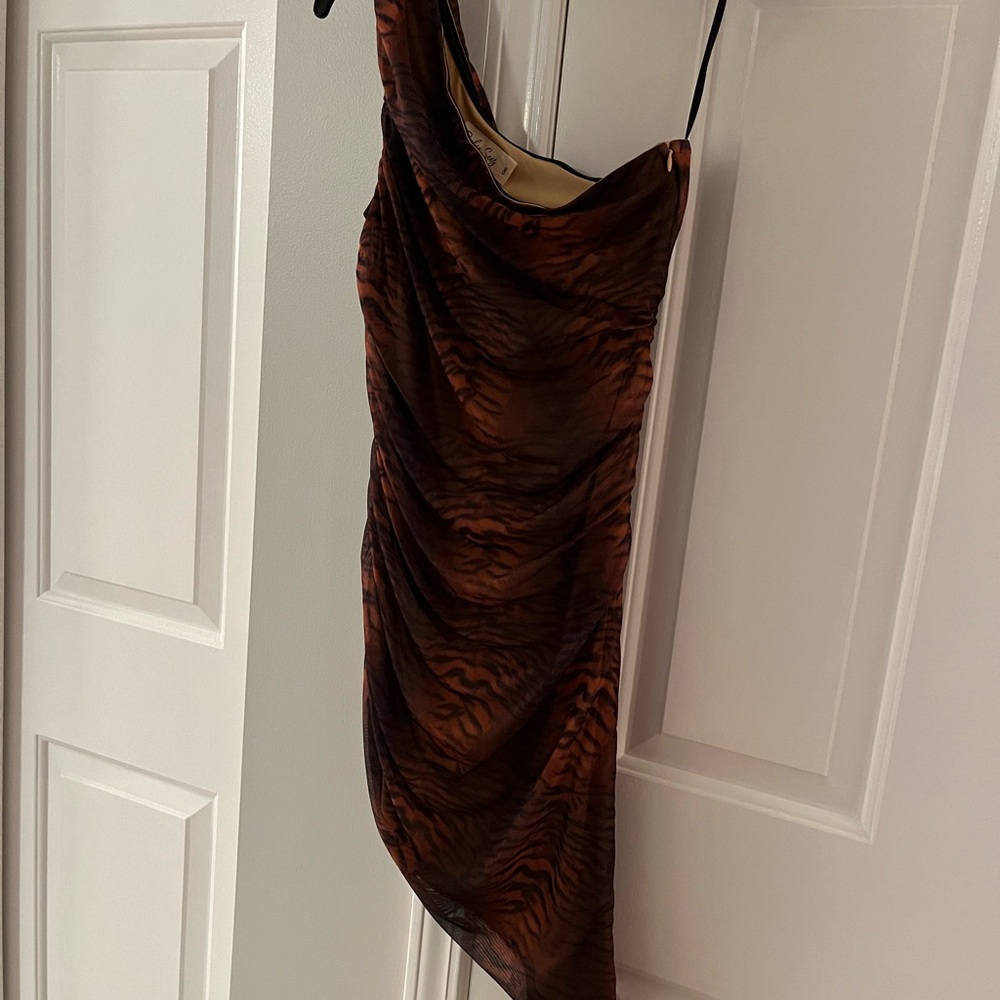 One shoulder mini dress cheetah/leopard print - Picture 2 of 2